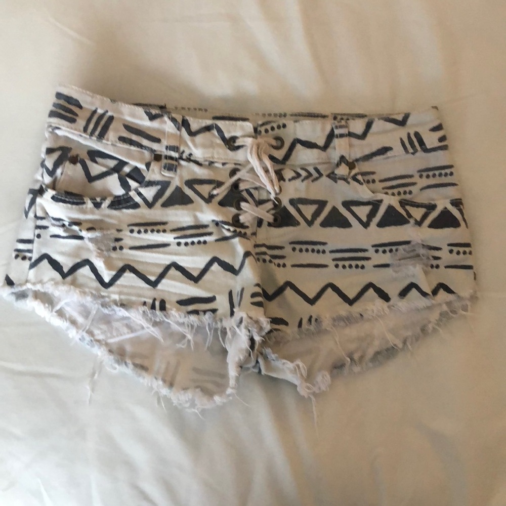 Low rise shorts